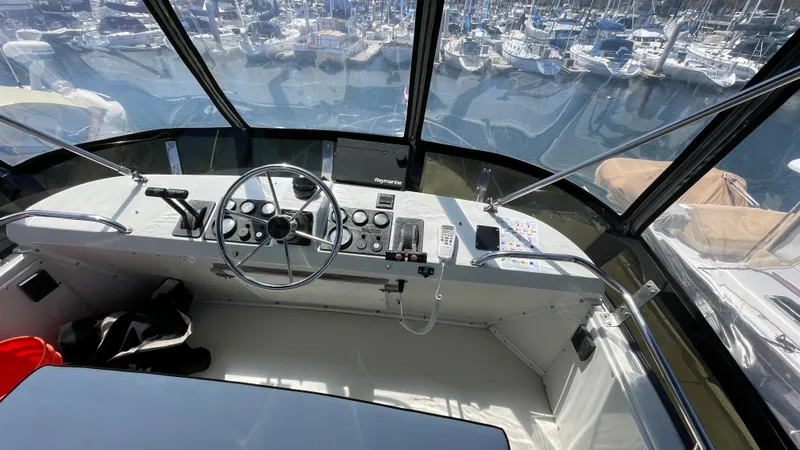 1993 Navigator 3300