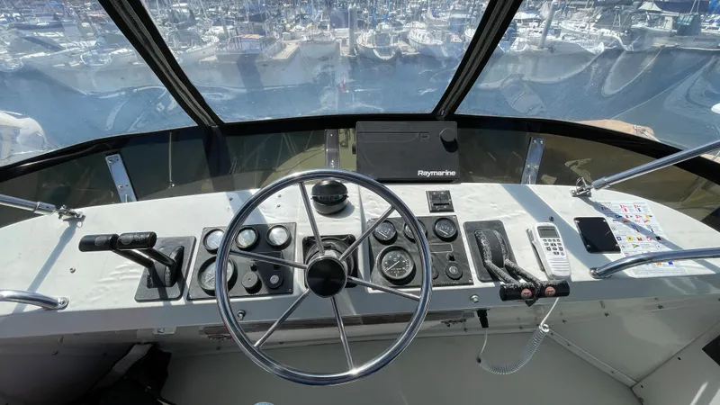 1993 Navigator 3300