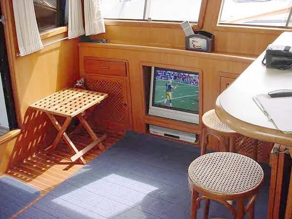 1987 Mikelson Motor Yacht with Cockpit