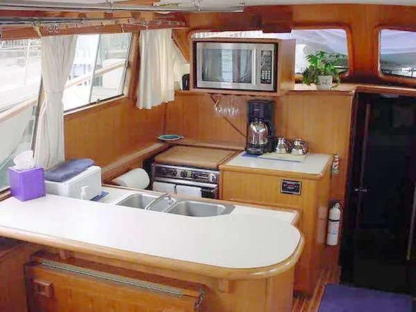 1987 Mikelson Motor Yacht with Cockpit