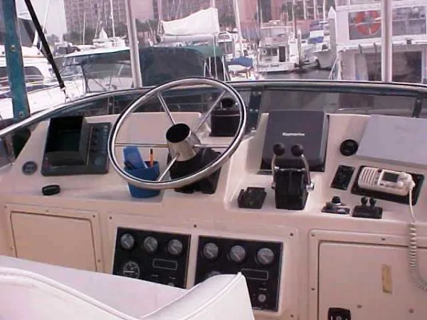 1994 Precision Flybridge Sedan