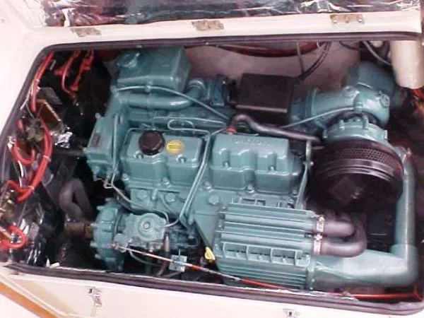 1994 Precision Flybridge Sedan