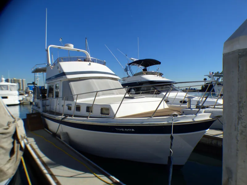 1985 Tung Hwa Motor Yacht-Offshore Yachts