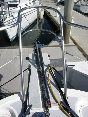 Bow pulpit