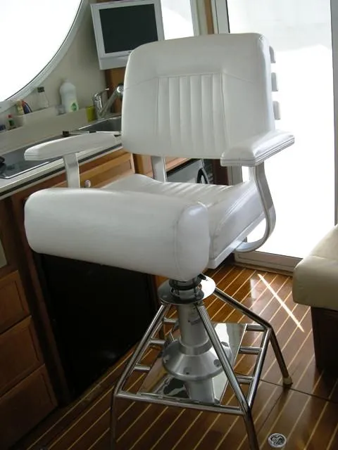Captain's chair (stored off vessel)