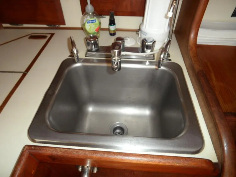 1986 Ericson 35 Mark III