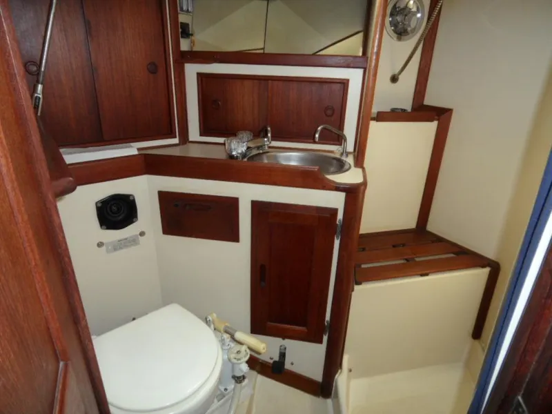 1986 Ericson 35 Mark III