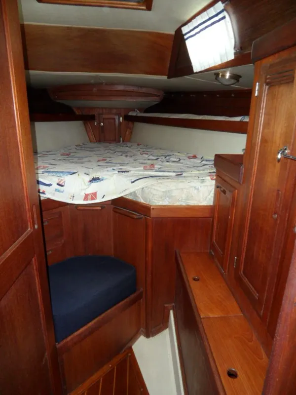1986 Ericson 35 Mark III