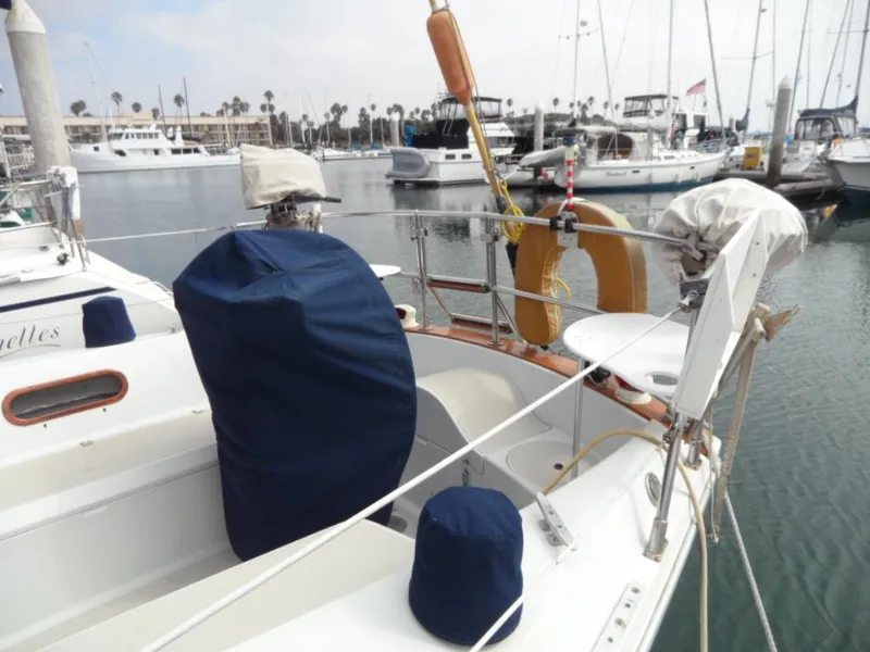 1986 Ericson 35 Mark III