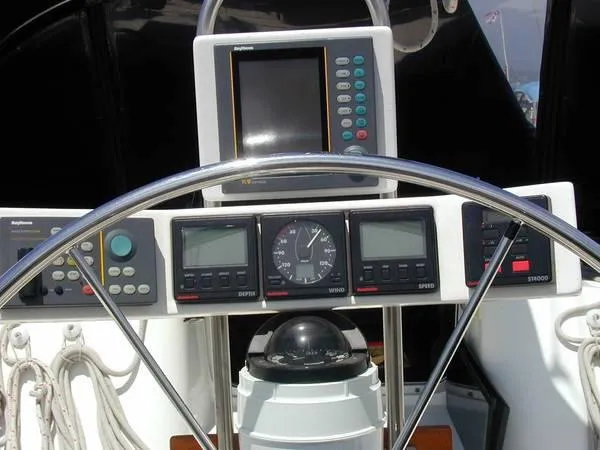 1996 Hunter Legend 37.5