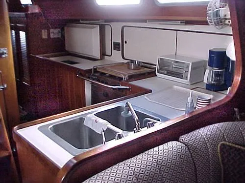 1980 Gulfstar Center Cockpit Ketch