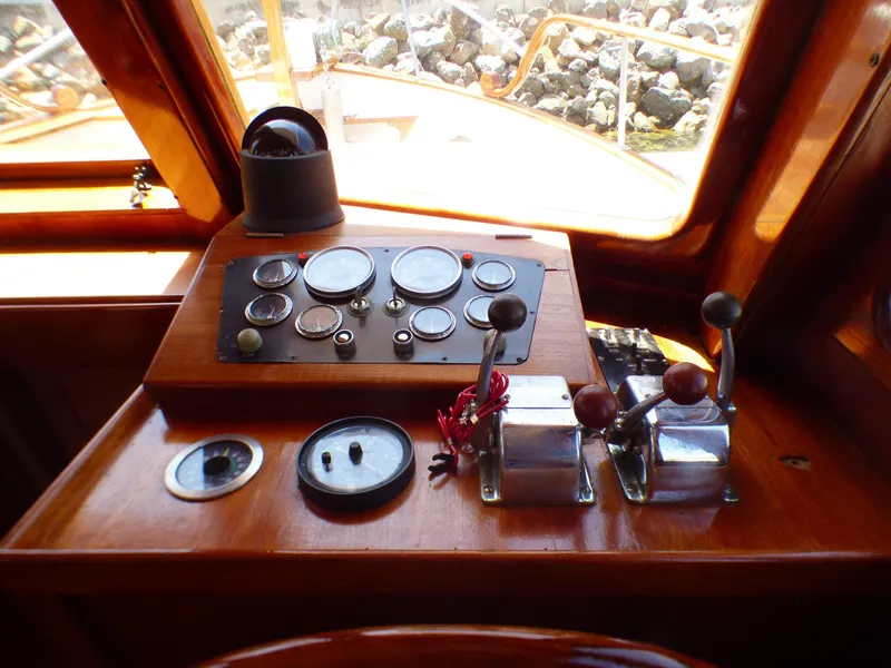 1979 C & L Trunk Cabin