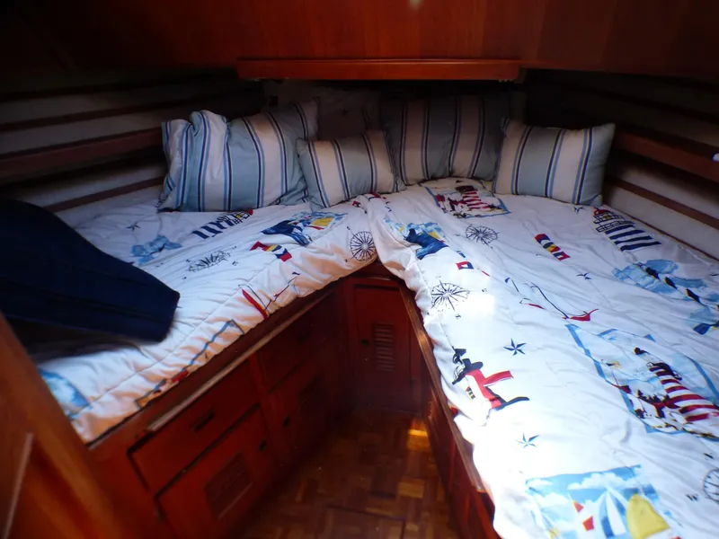 1979 C & L Trunk Cabin