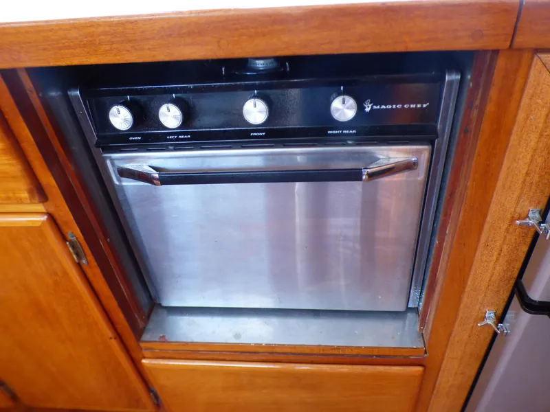 1979 C & L Trunk Cabin