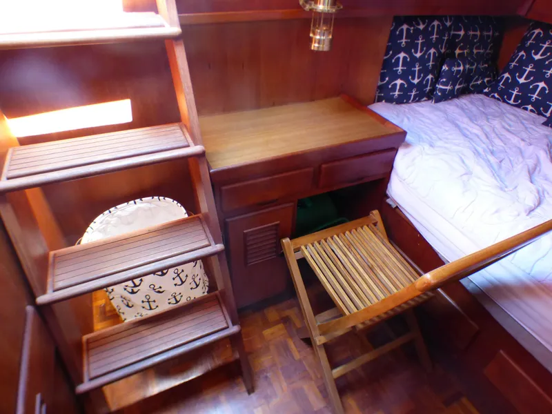 1979 C & L Trunk Cabin