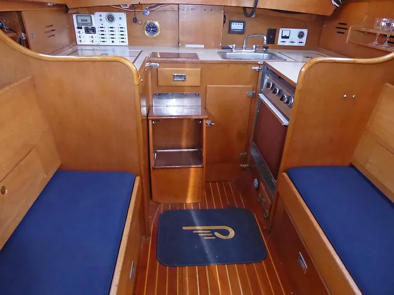 1973 Hinckley Pilot 35