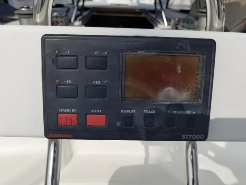 1996 Hunter 430
