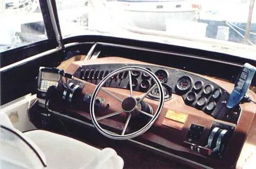 1985 Sea Ray Sedan Bridge