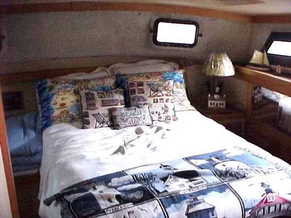Aft cabin