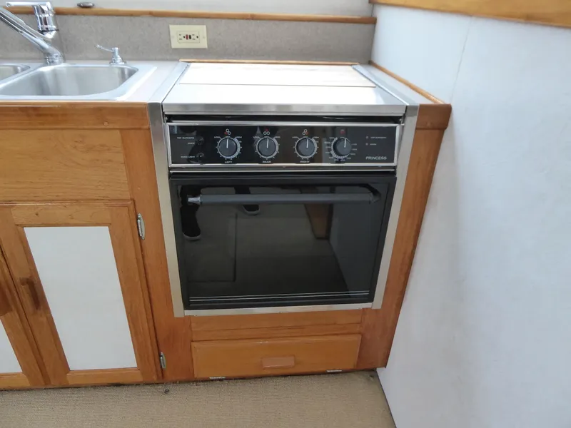 Stove & sink