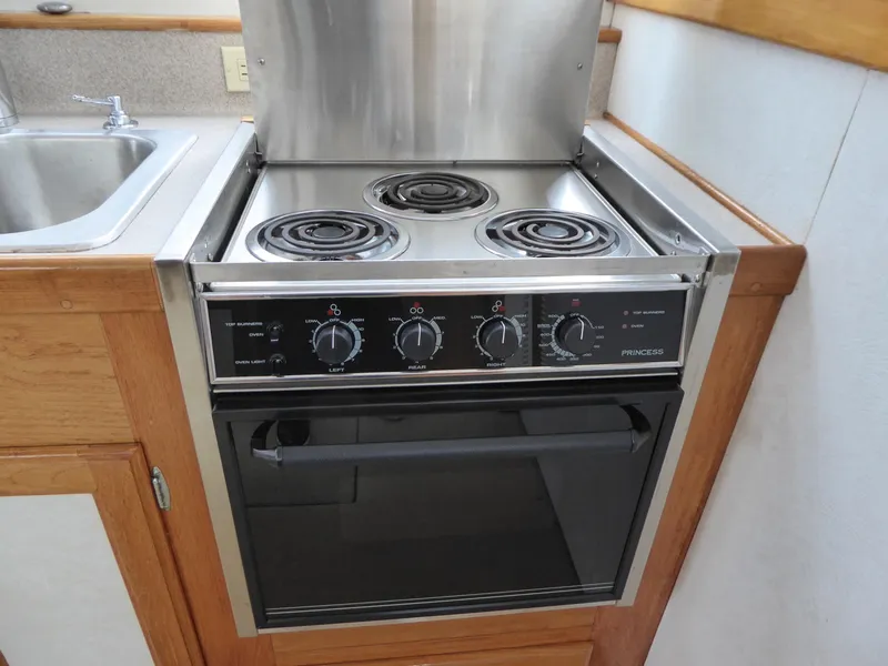3-Burner Stove/Oven (like new)