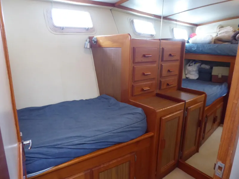 Second cabin (2 bunks)