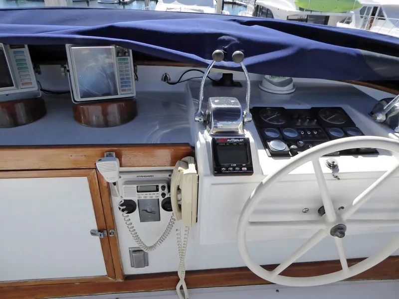 Fly-bridge helm controls