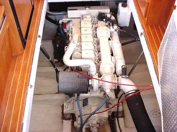 2000 Island Gypsy 32 Europa Sedan