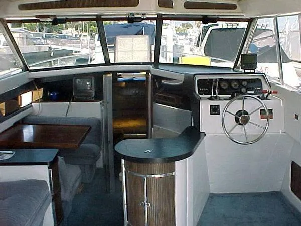 1982 Sea Ray sedan/flybridge