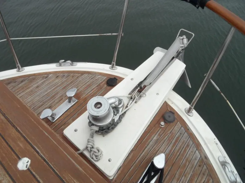 1990 Kha Shing 58 Cockpit Motoryacht