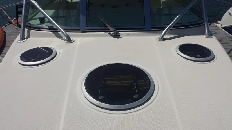 2005 World Cat 320 Express Cabin
