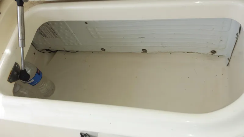2005 World Cat 320 Express Cabin