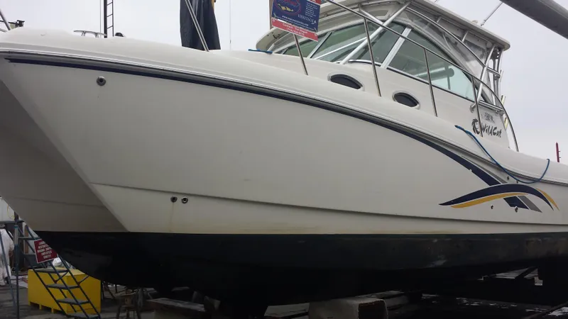 2005 World Cat 320 Express Cabin