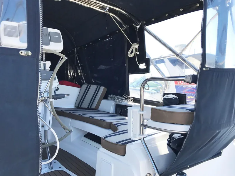 2006 Hunter 38