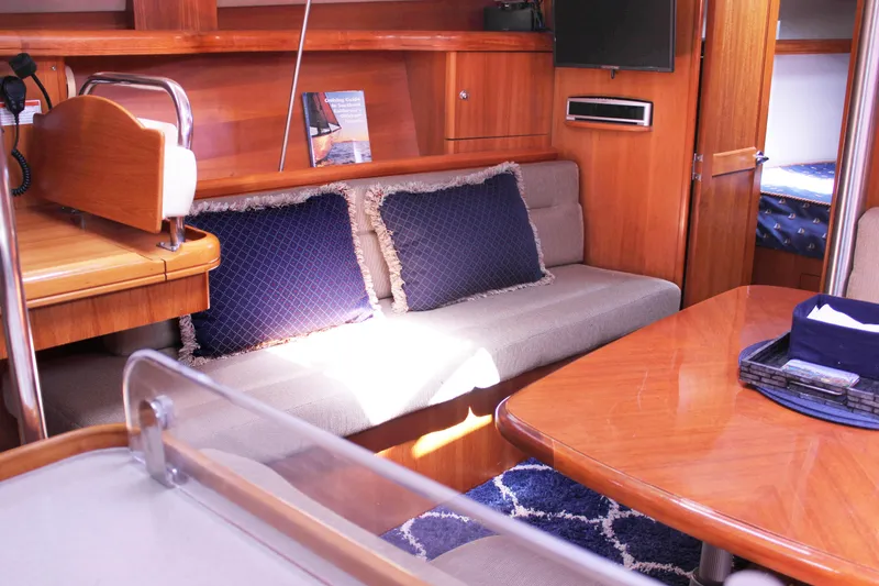 2006 Hunter 38