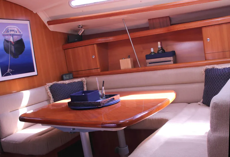 2006 Hunter 38
