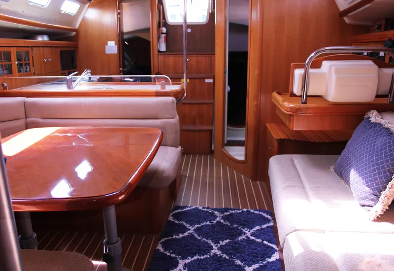 2006 Hunter 38