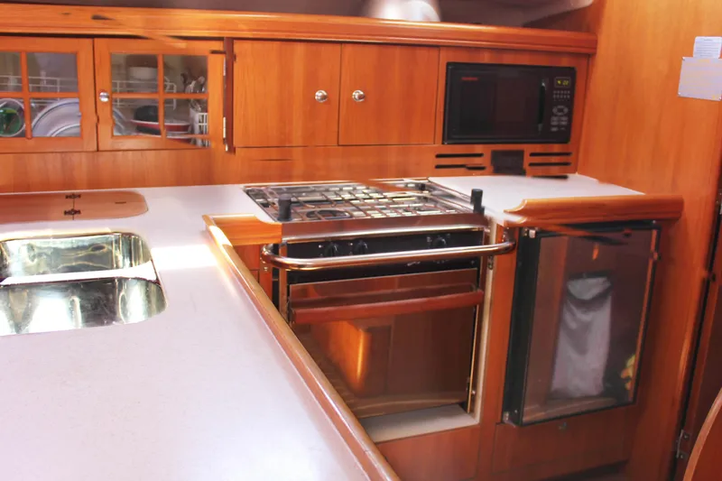 2006 Hunter 38
