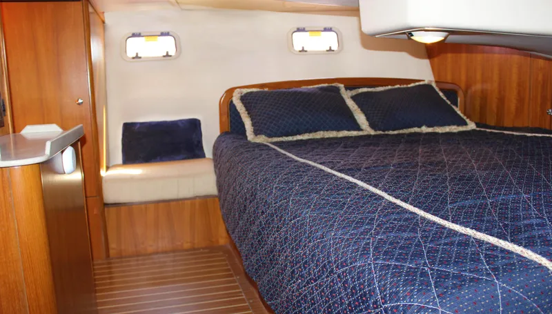 2006 Hunter 38