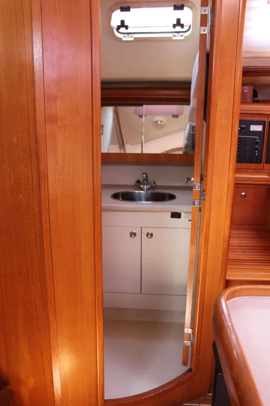 2006 Hunter 38