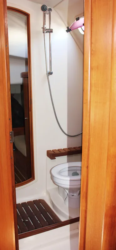 2006 Hunter 38