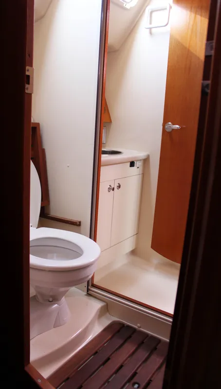 2006 Hunter 38