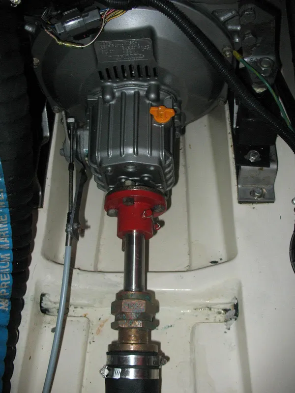 2006 Hunter 38