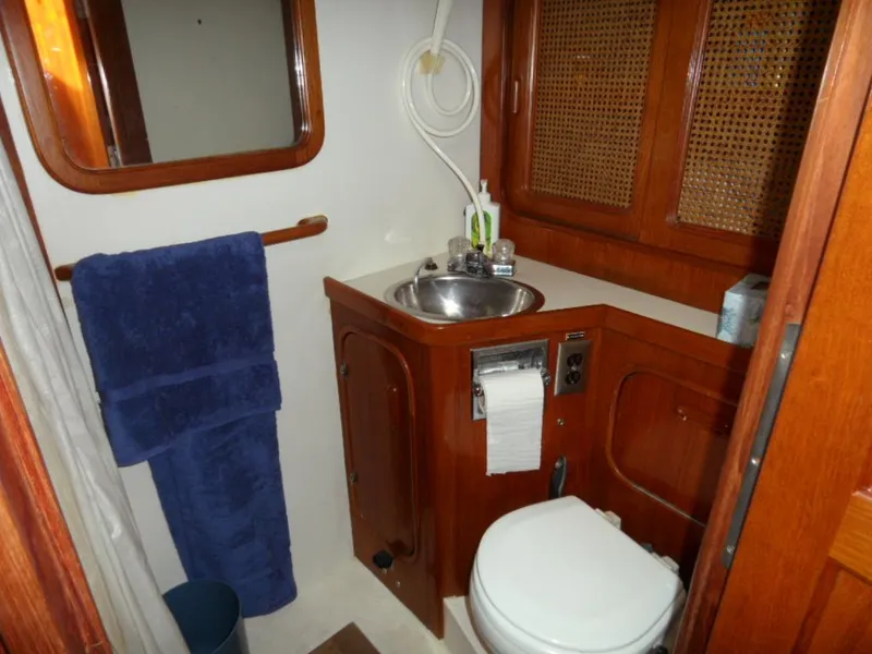 1982 Islander 40 Peterson
