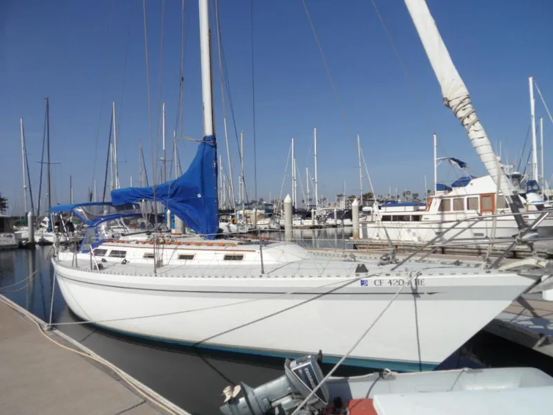 1982 Islander 40 Peterson