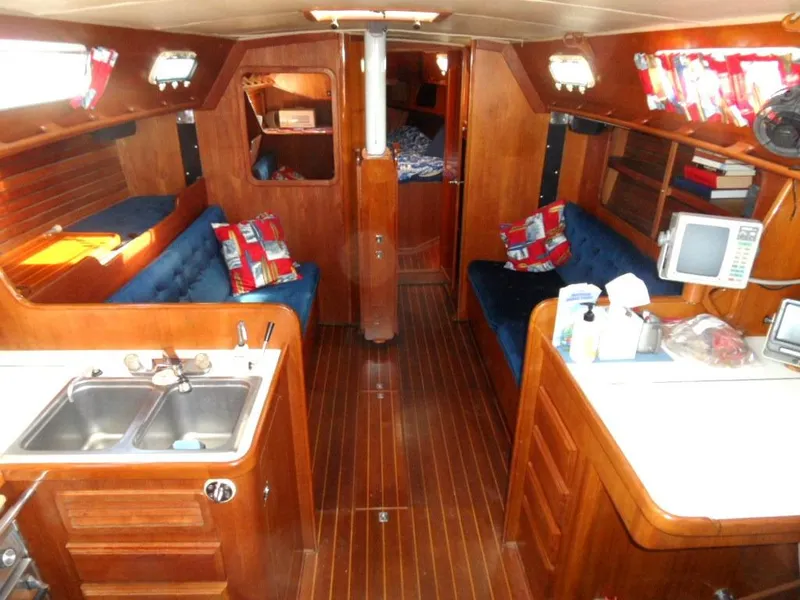 1982 Islander 40 Peterson