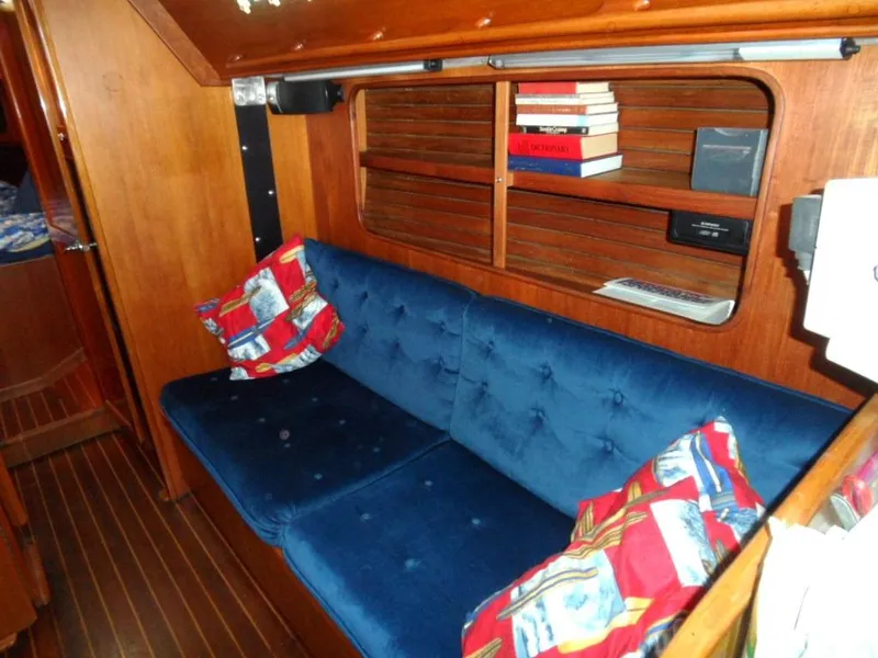 1982 Islander 40 Peterson
