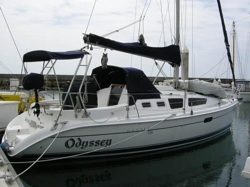 Hunter 326 "Odssey" Dockside