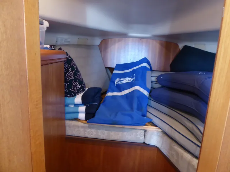 V-berth