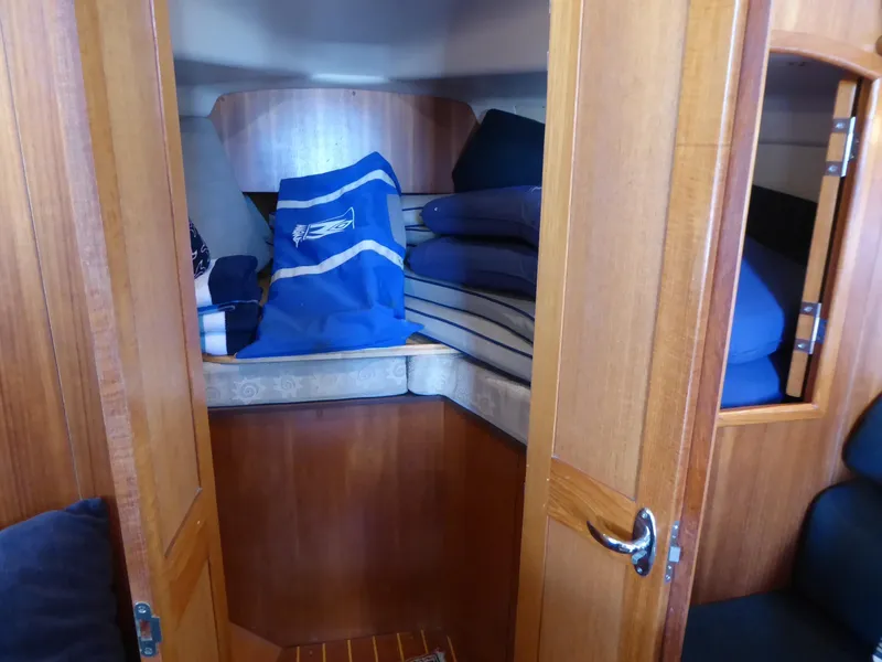 V-berth
